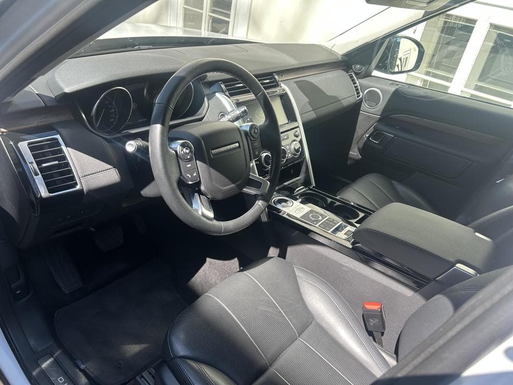 2017 Land Rover DISCOVERY - 31