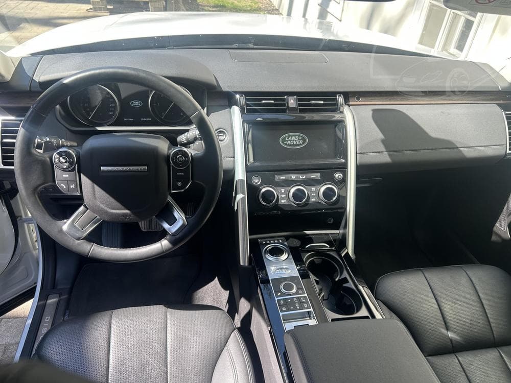 2017 Land Rover DISCOVERY - 33