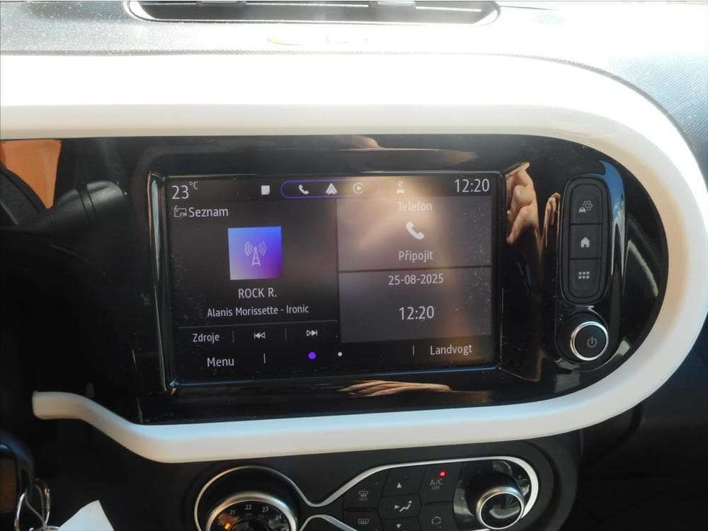 2021 Renault Twingo - 15