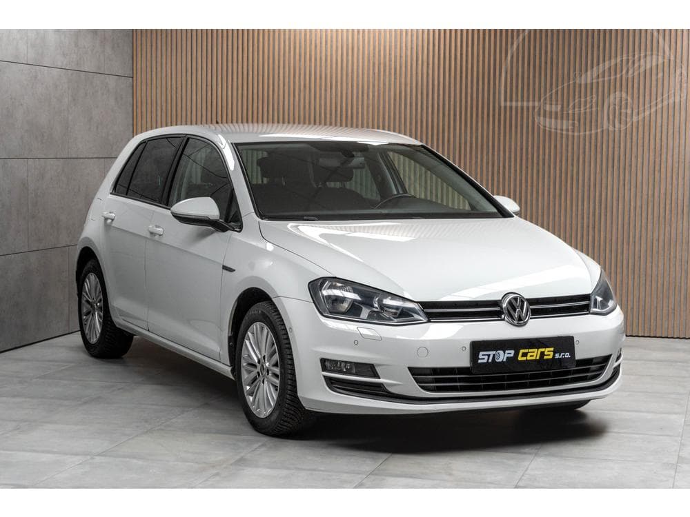 2015 Volkswagen Golf - 3