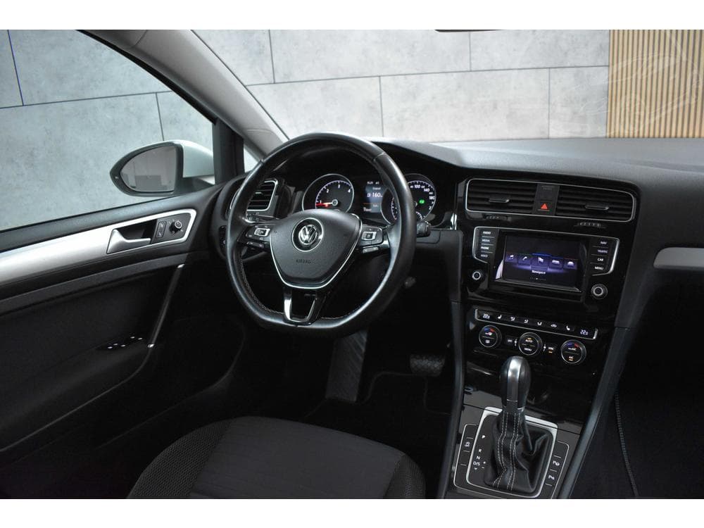 2015 Volkswagen Golf - 8