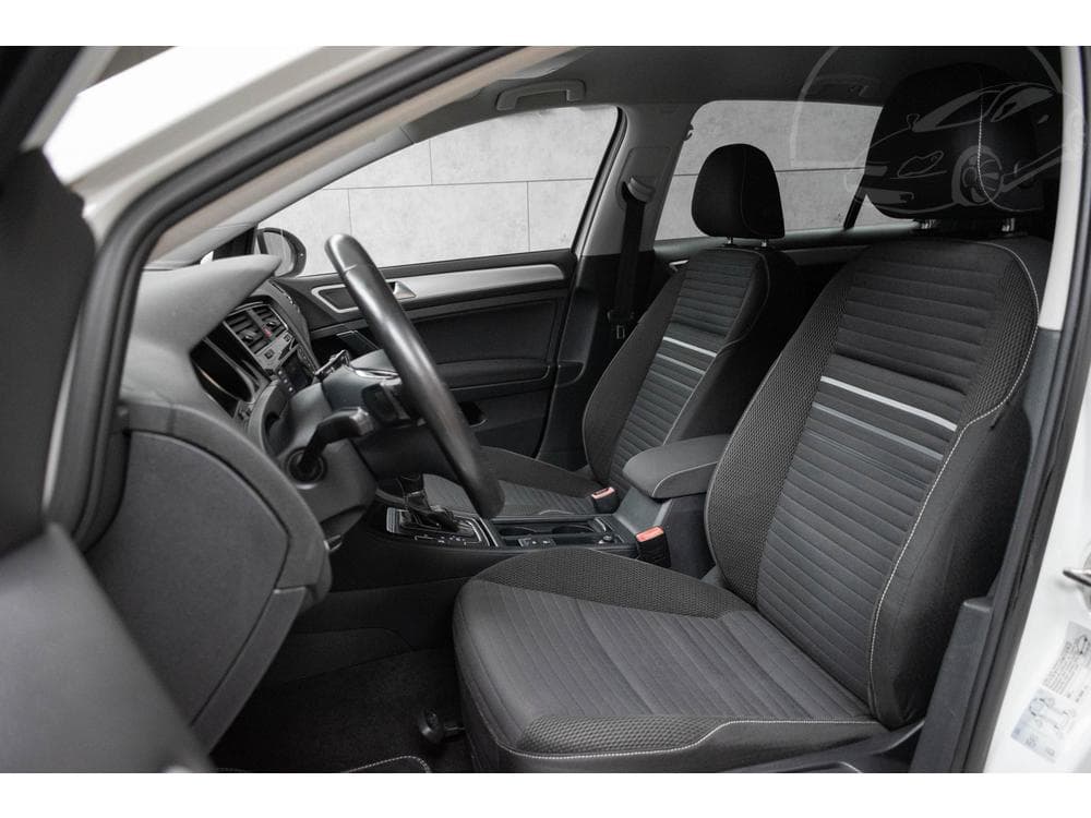 2015 Volkswagen Golf - 10