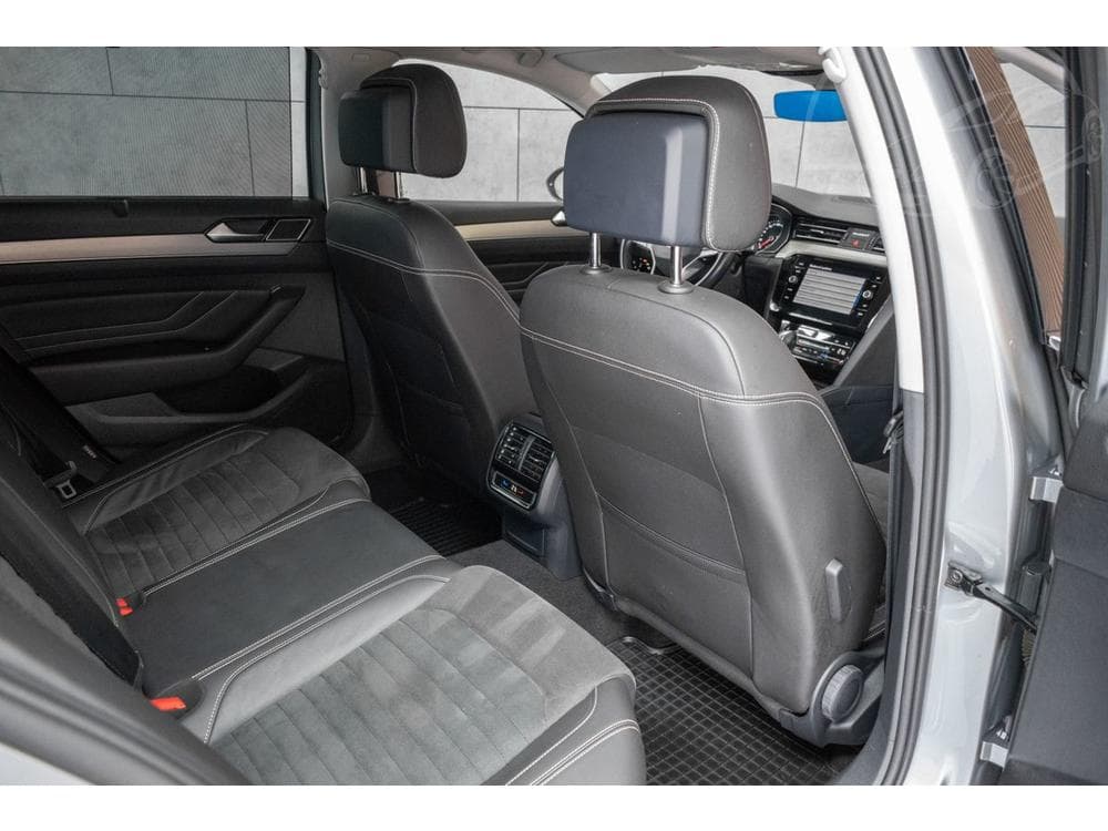 2022 Volkswagen PASSAT - 13