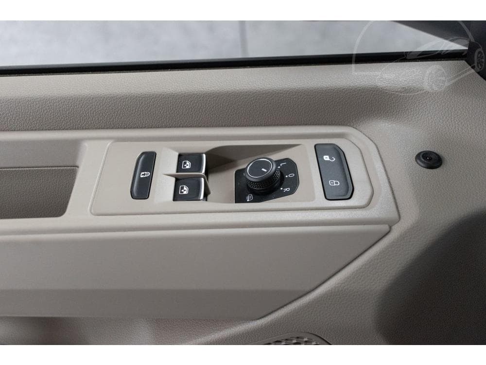 2023 Volkswagen MULTIVAN - 31