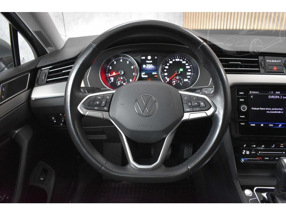 2022 Volkswagen PASSAT - 19