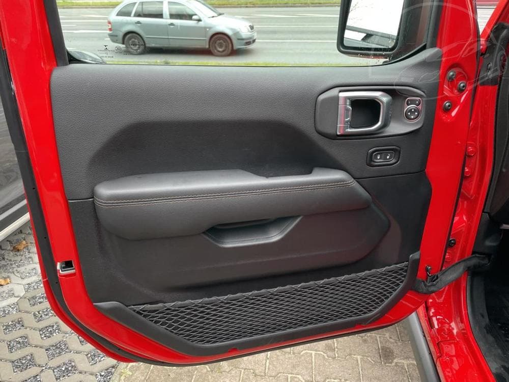 2024 Jeep WRANGLER - 28