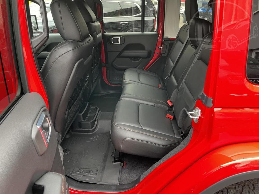 2024 Jeep WRANGLER - 31