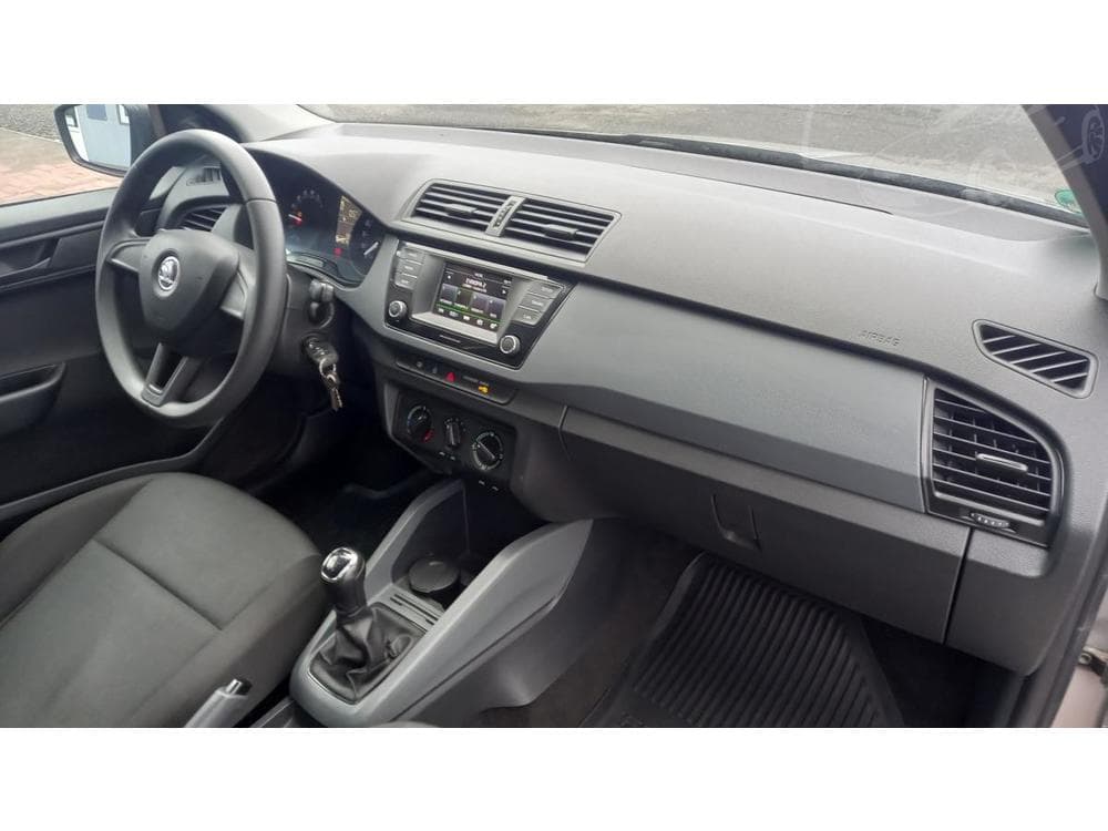 2016 Škoda FABIA - 11
