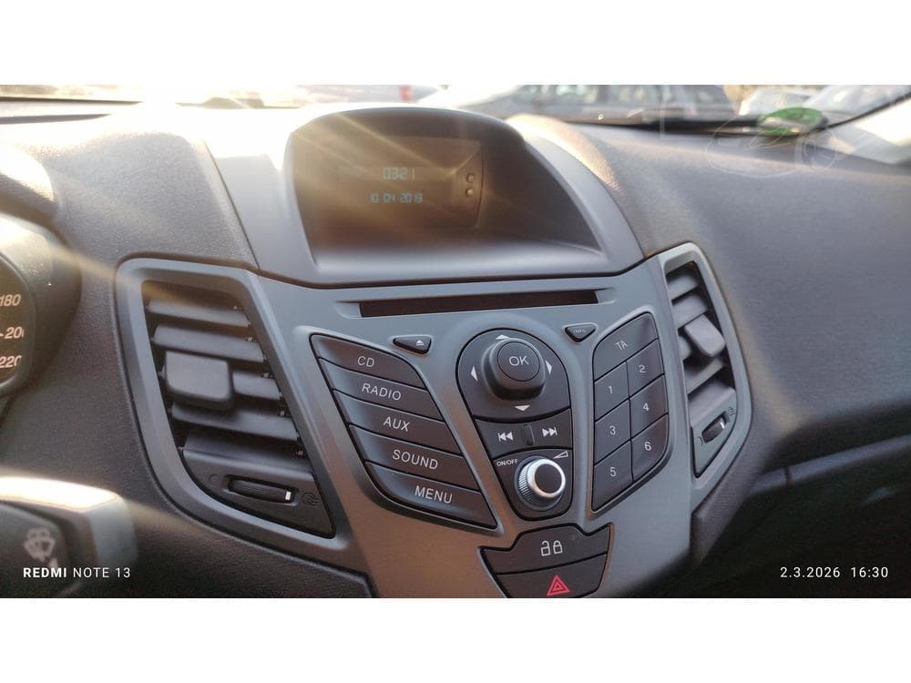 2013 Ford FIESTA - 8