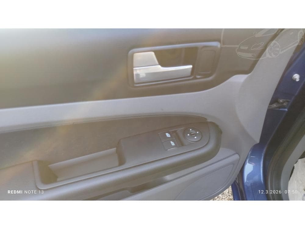 2009 Ford FOCUS - 9