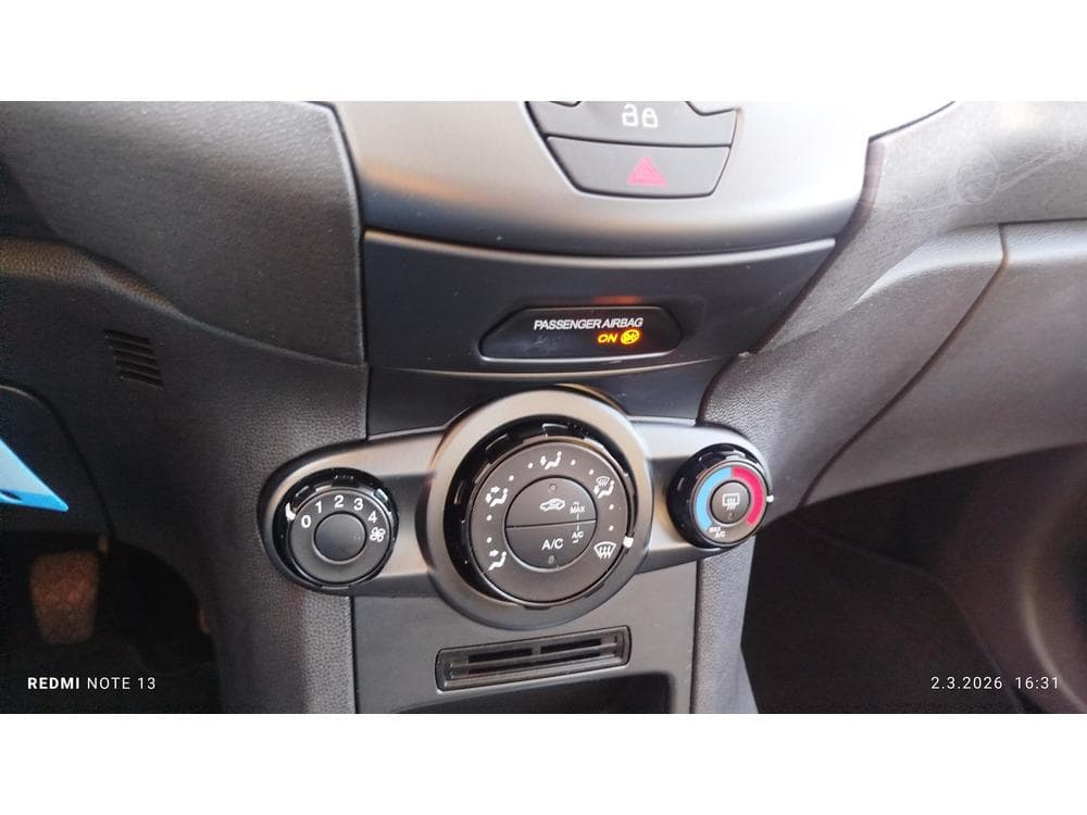 2013 Ford FIESTA - 10