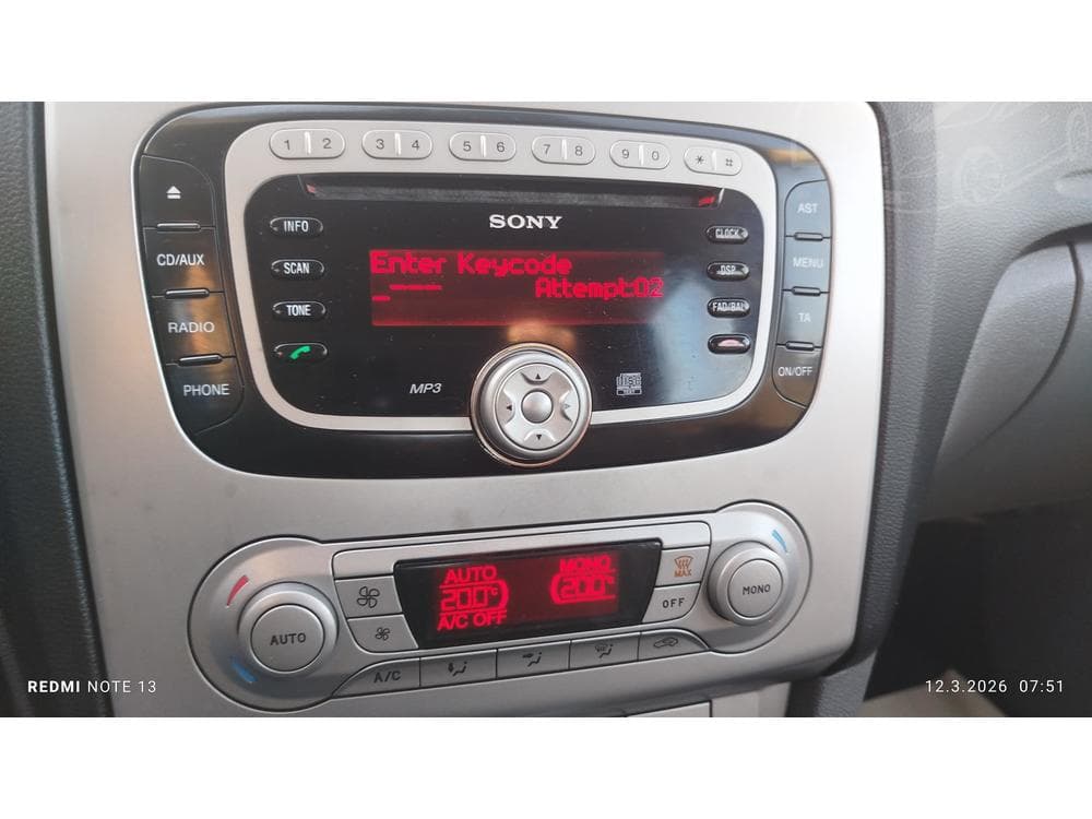 2009 Ford FOCUS - 12