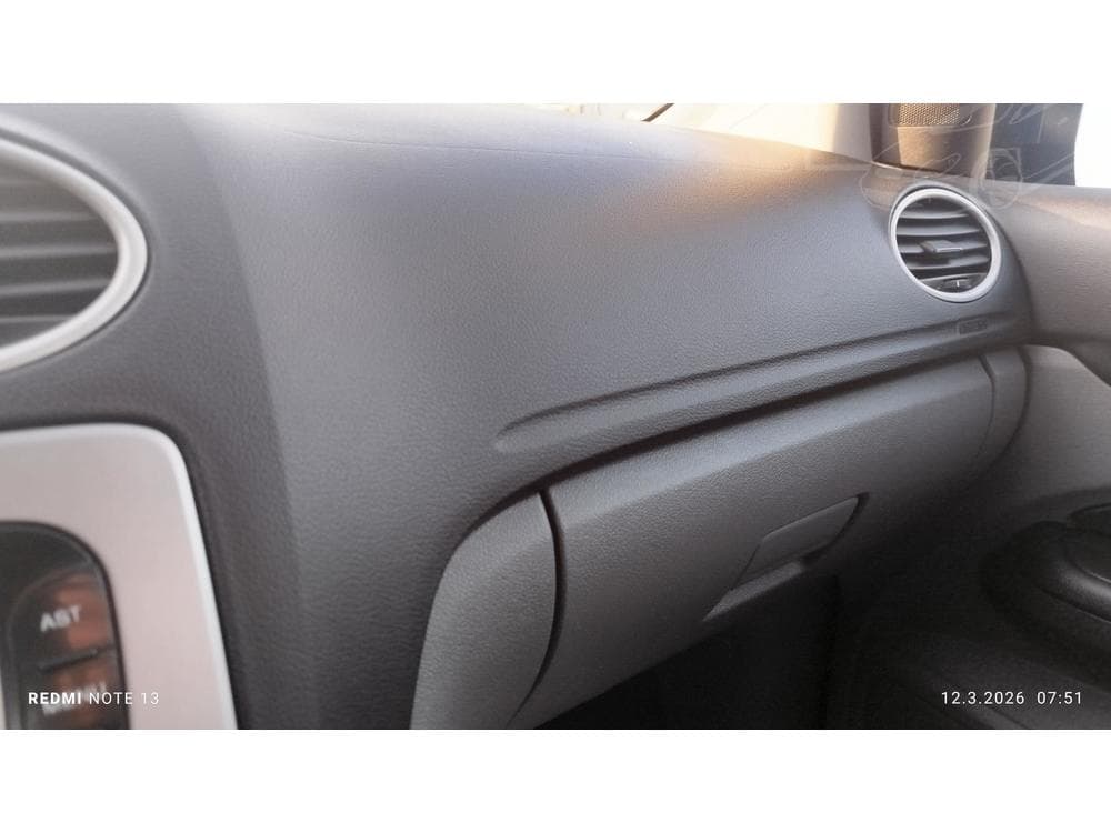2009 Ford FOCUS - 13