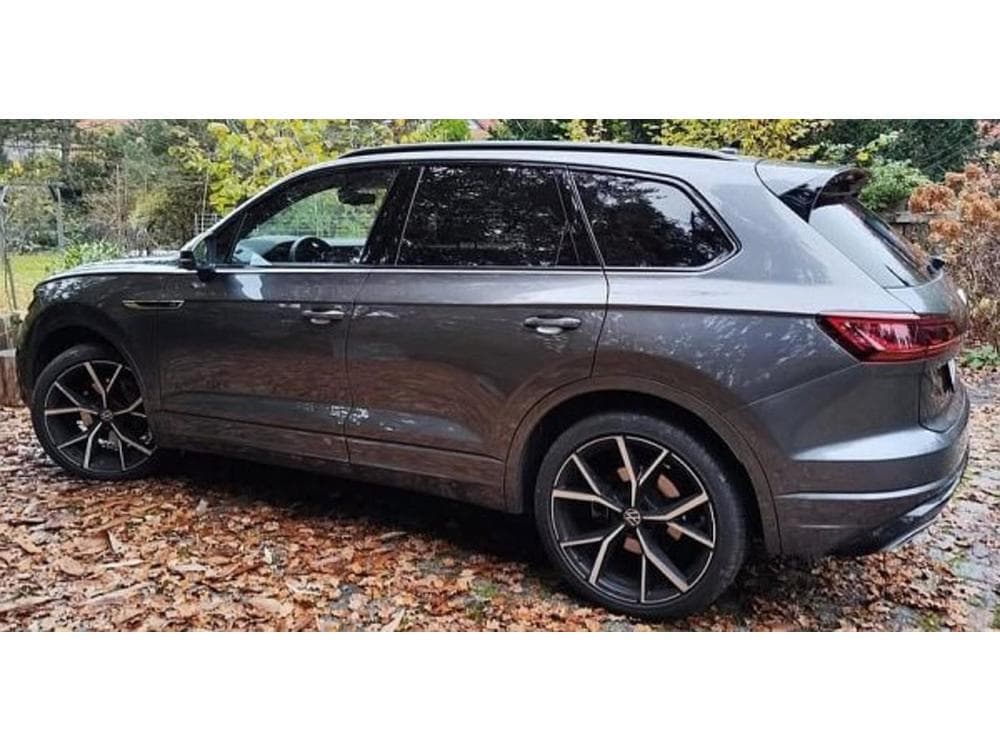 2023 Volkswagen Touareg - 3