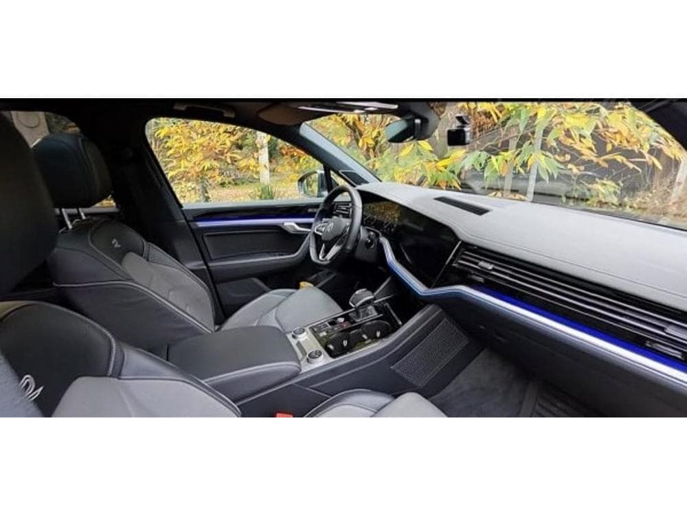 2023 Volkswagen Touareg - 8