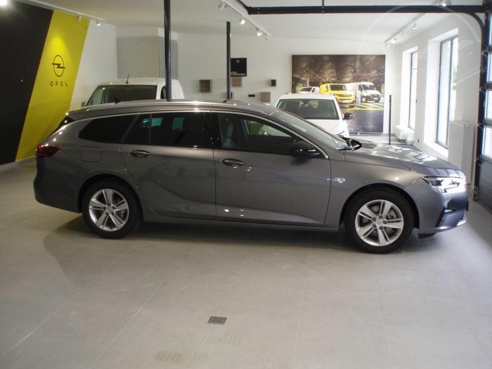 2021 Opel Insignia - 4