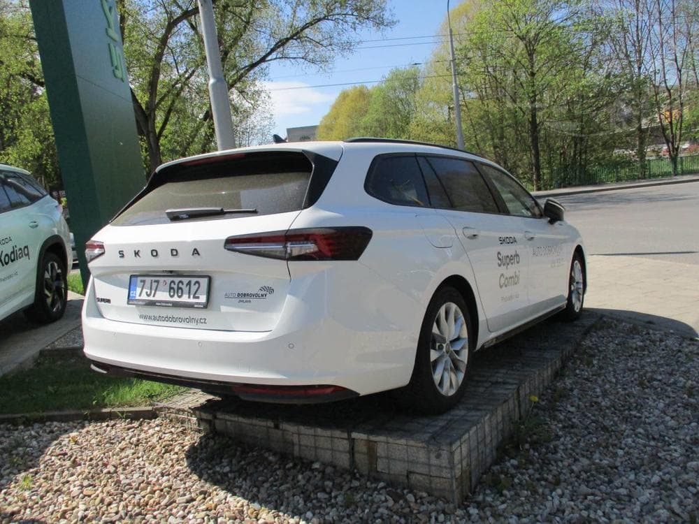 2025 Škoda SUPERB - 13