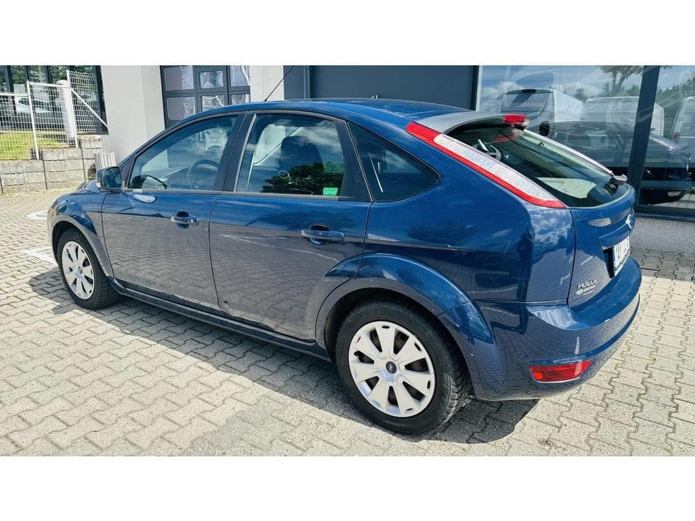 2010 Ford FOCUS - 6