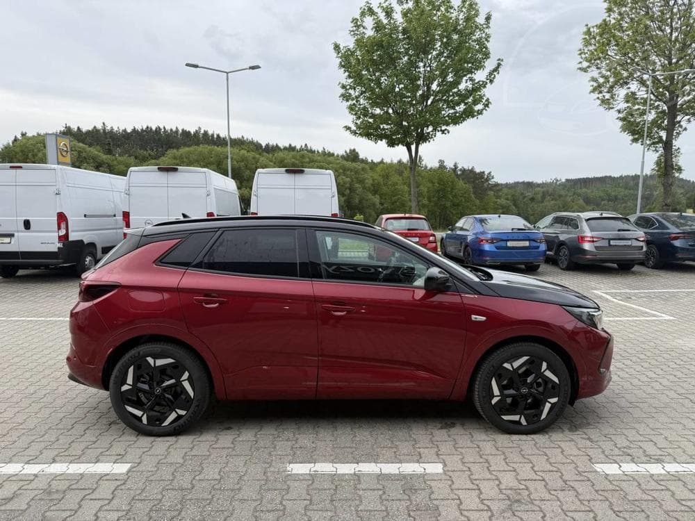 2025 Opel GRANDLAND - 11