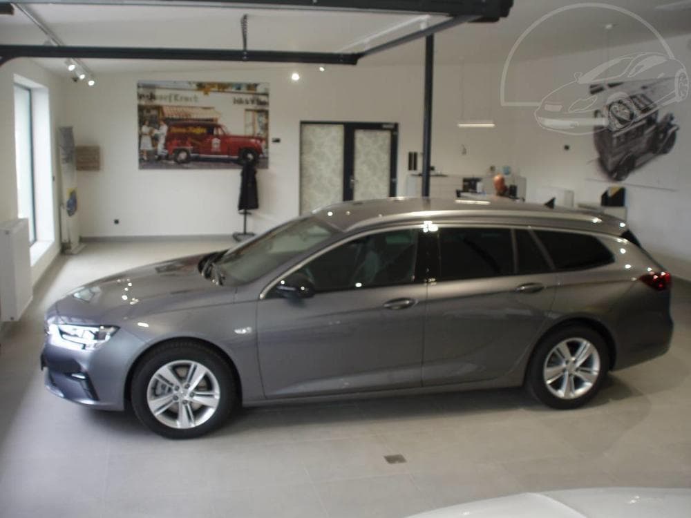 2021 Opel Insignia - 8