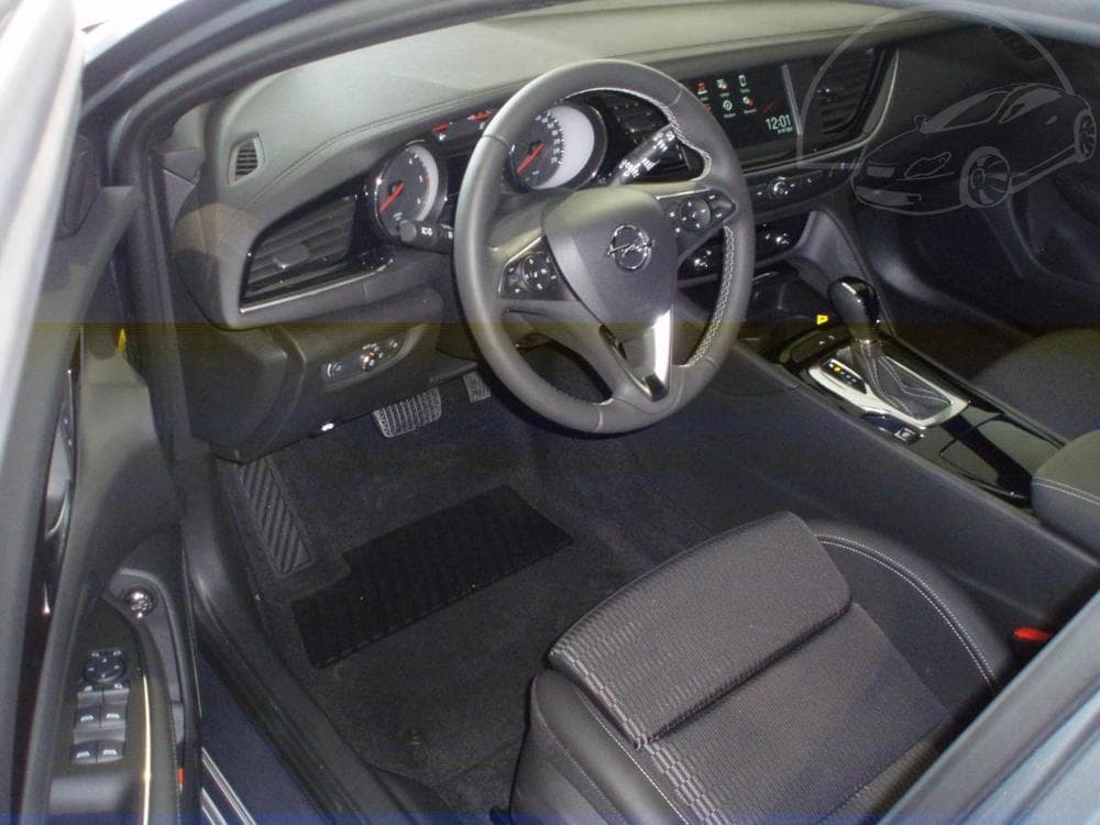 2021 Opel Insignia - 9