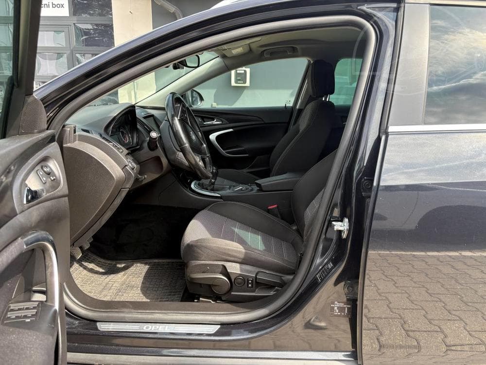 2015 Opel INSIGNIA - 9