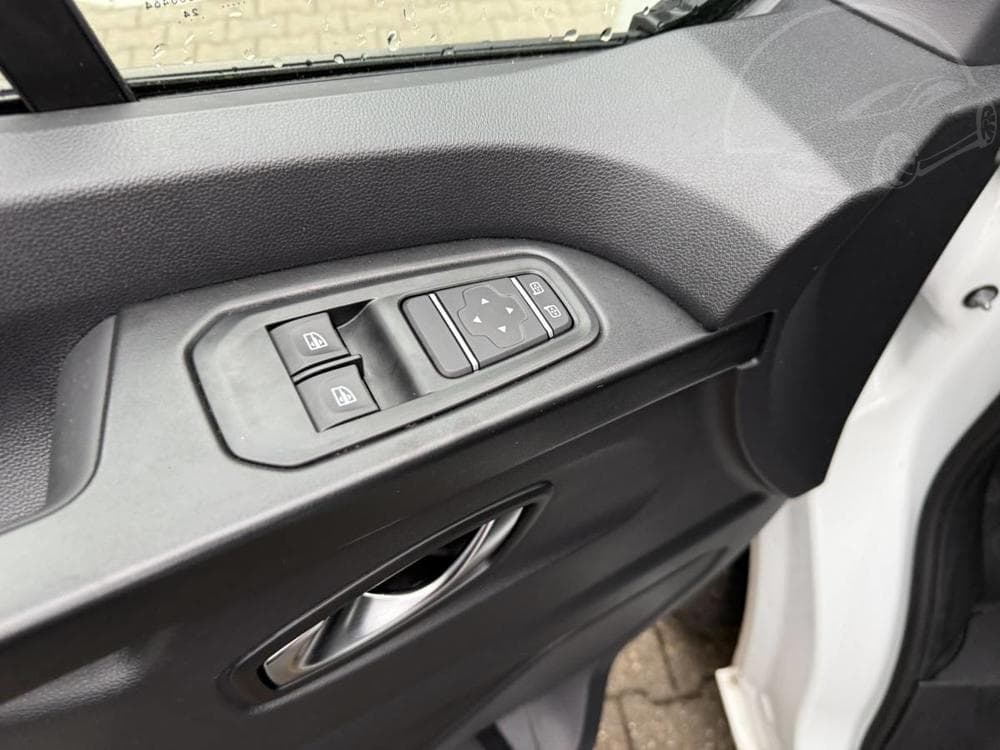 2024 Renault Trafic - 28