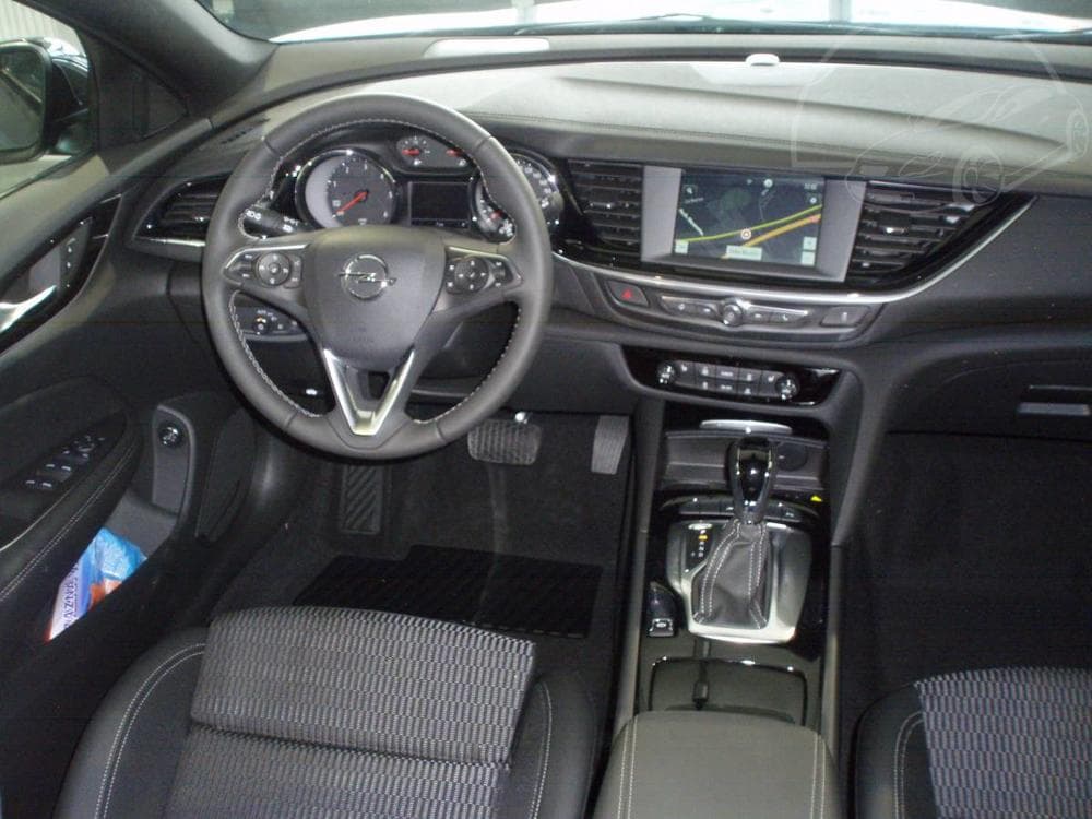 2021 Opel Insignia - 11