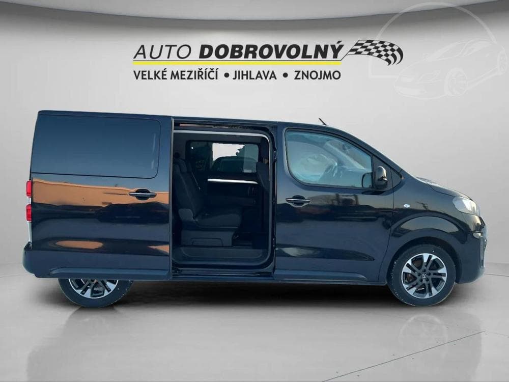 2022 Opel Zafira - 11