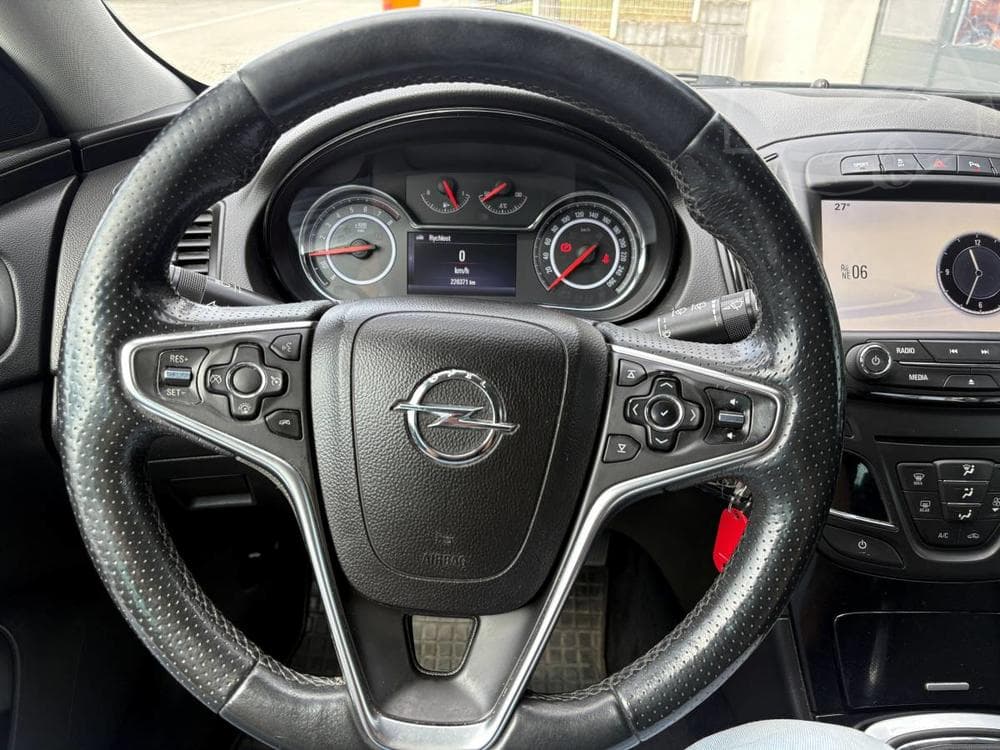 2015 Opel INSIGNIA - 12