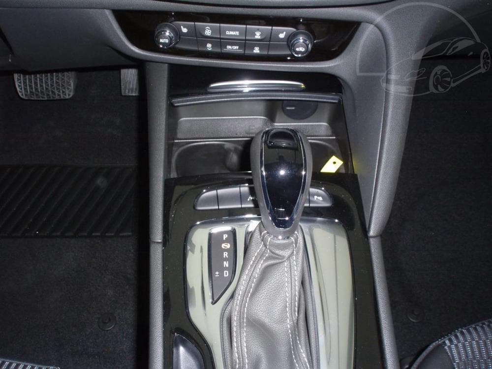 2021 Opel Insignia - 13