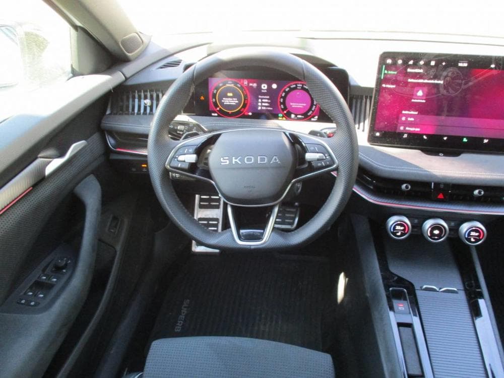 2025 Škoda SUPERB - 40
