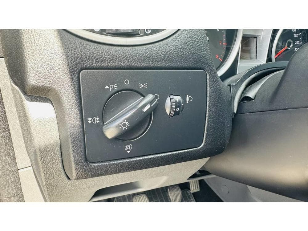 2010 Ford FOCUS - 16