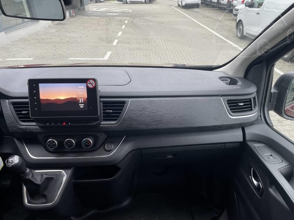 2024 Renault Trafic - 37