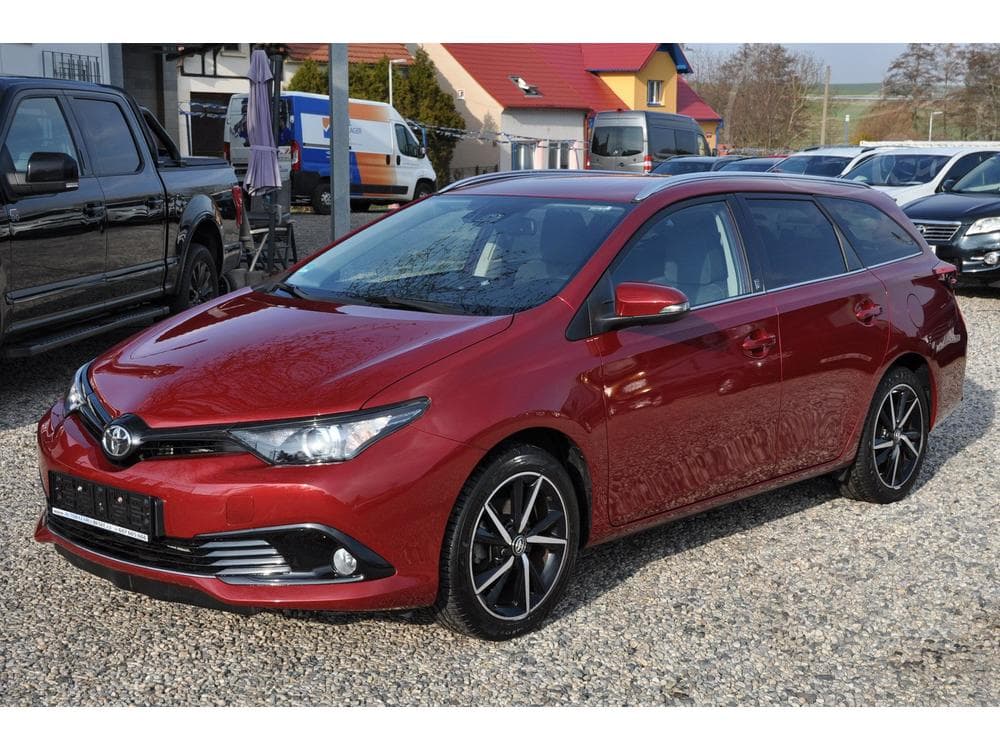 Toyota Auris 1.2i Turbo 85kW KOMBI
