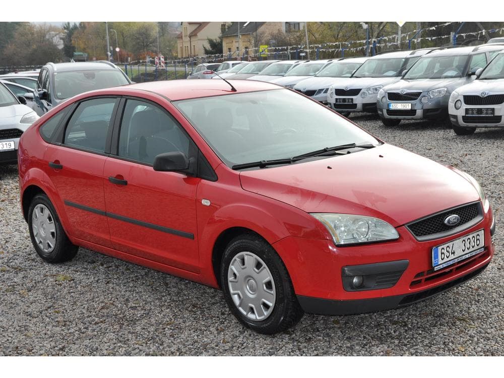 2005 Ford FOCUS - 2