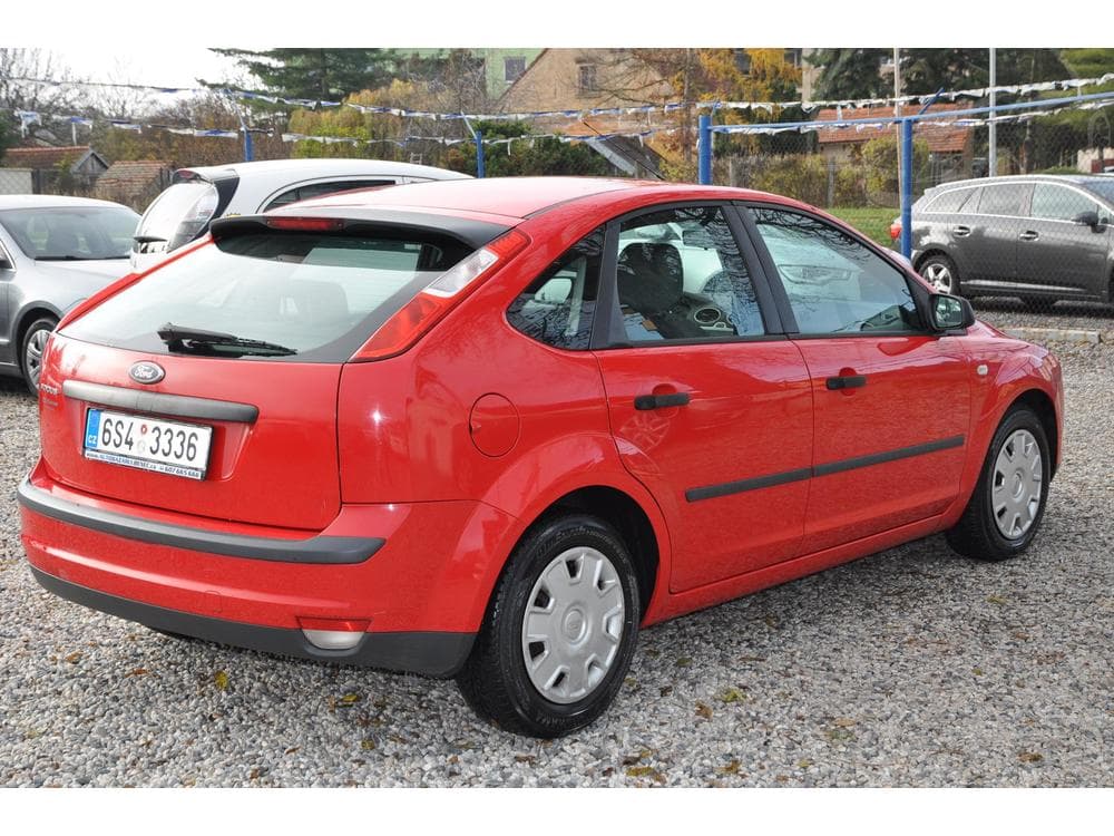 2005 Ford FOCUS - 3