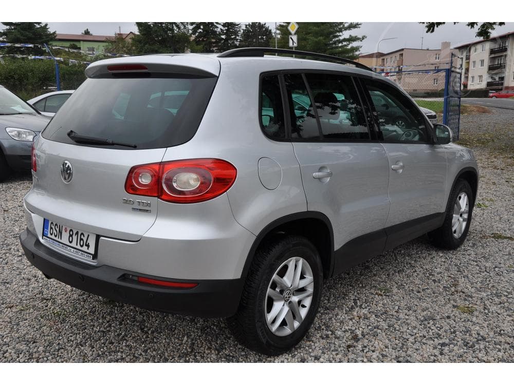 2011 Volkswagen TIGUAN - 3