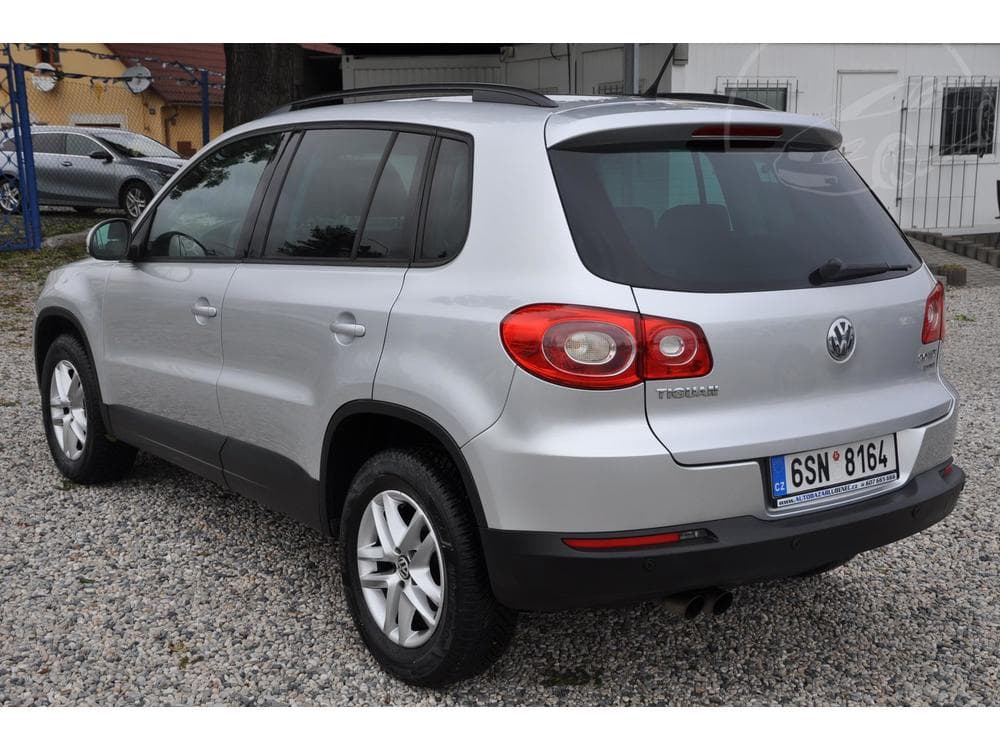 2011 Volkswagen TIGUAN - 4