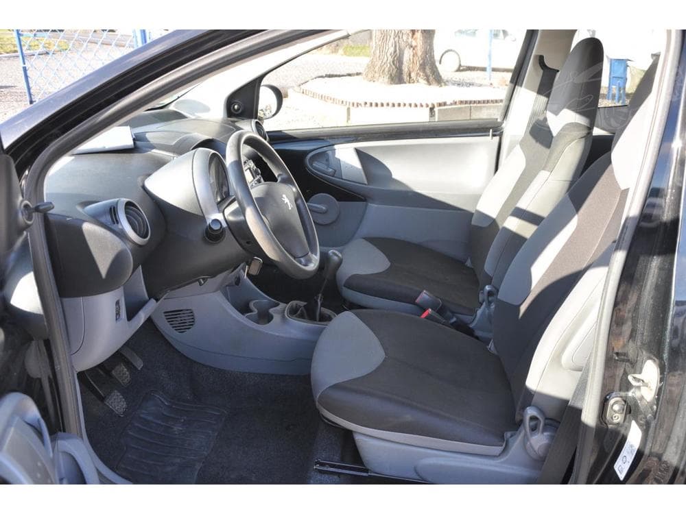 2011 Peugeot 107 - 6