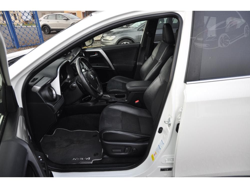 2016 Toyota Rav4 - 6