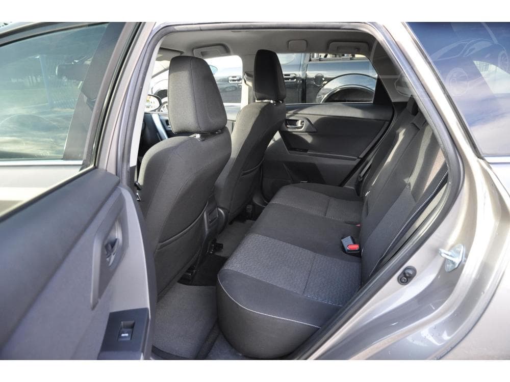 2015 Toyota Auris - 7