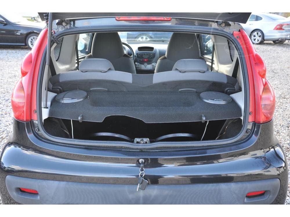 2011 Peugeot 107 - 8