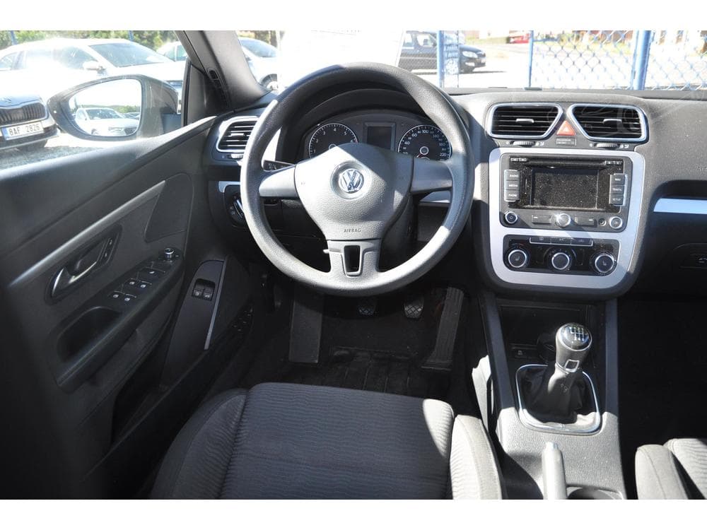 2013 Volkswagen Eos - 9