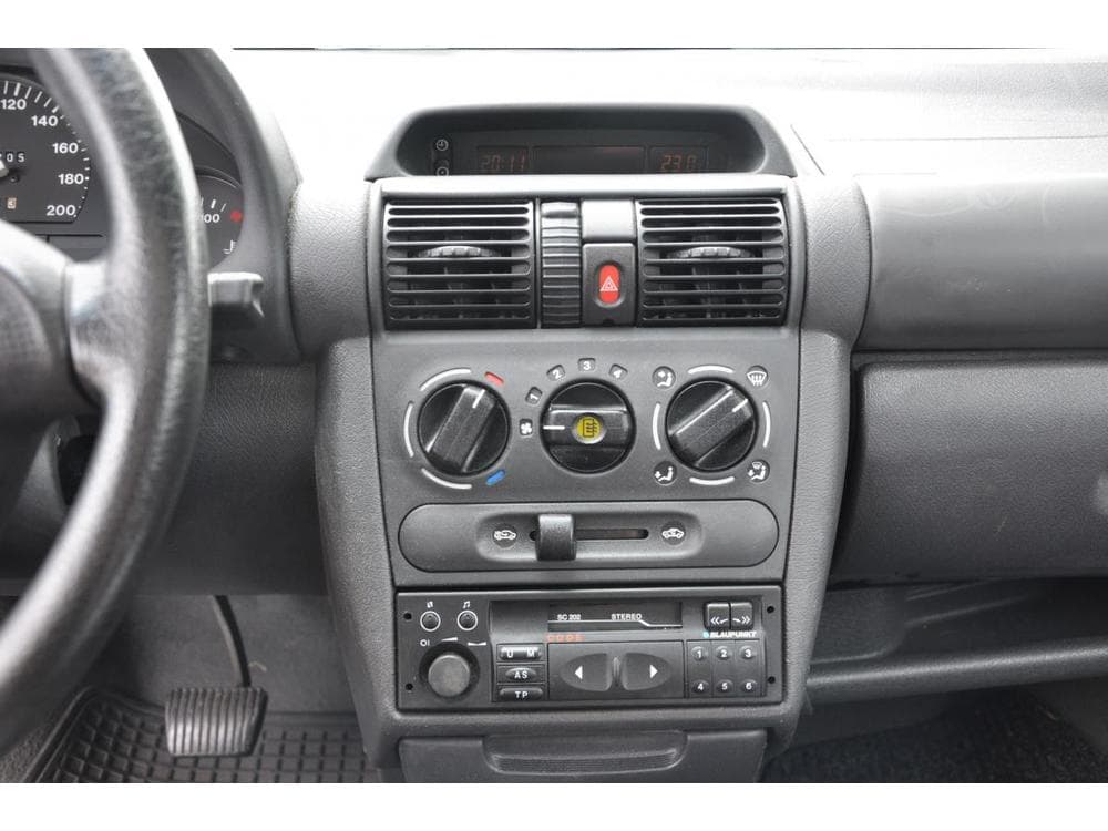 1995 Opel CORSA - 12