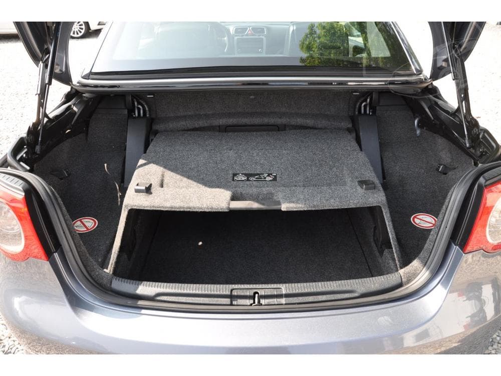 2009 Volkswagen Eos - 13