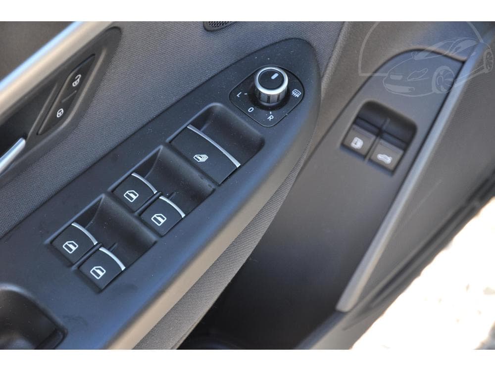 2013 Volkswagen Eos - 13