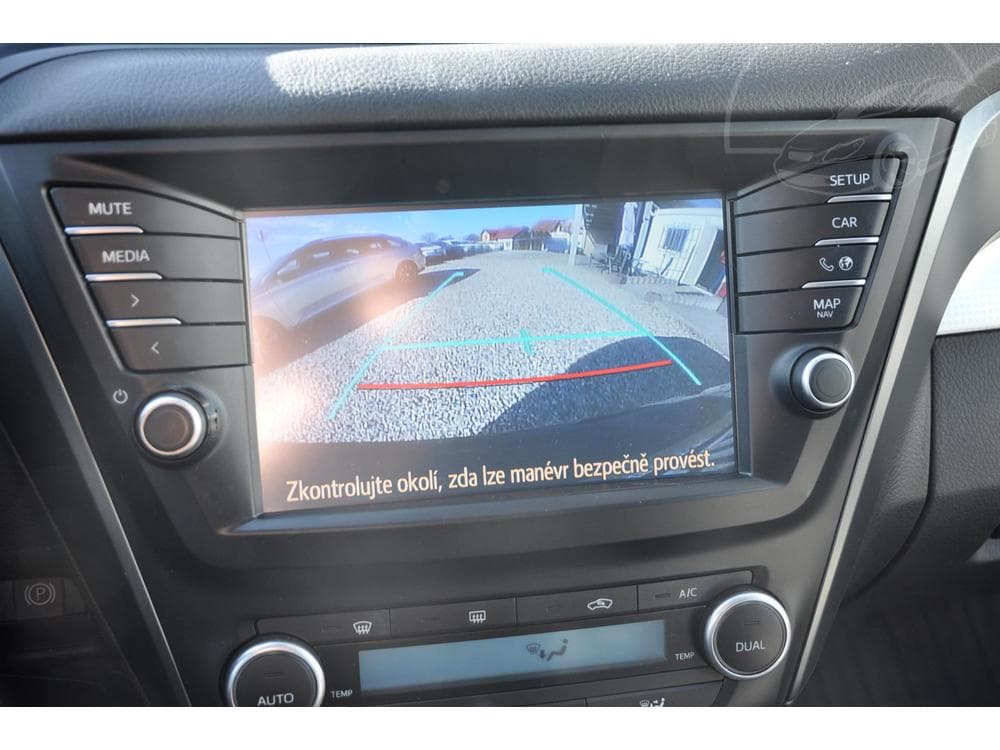 2017 Toyota Avensis - 14