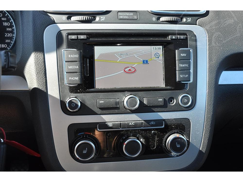 2013 Volkswagen Eos - 17