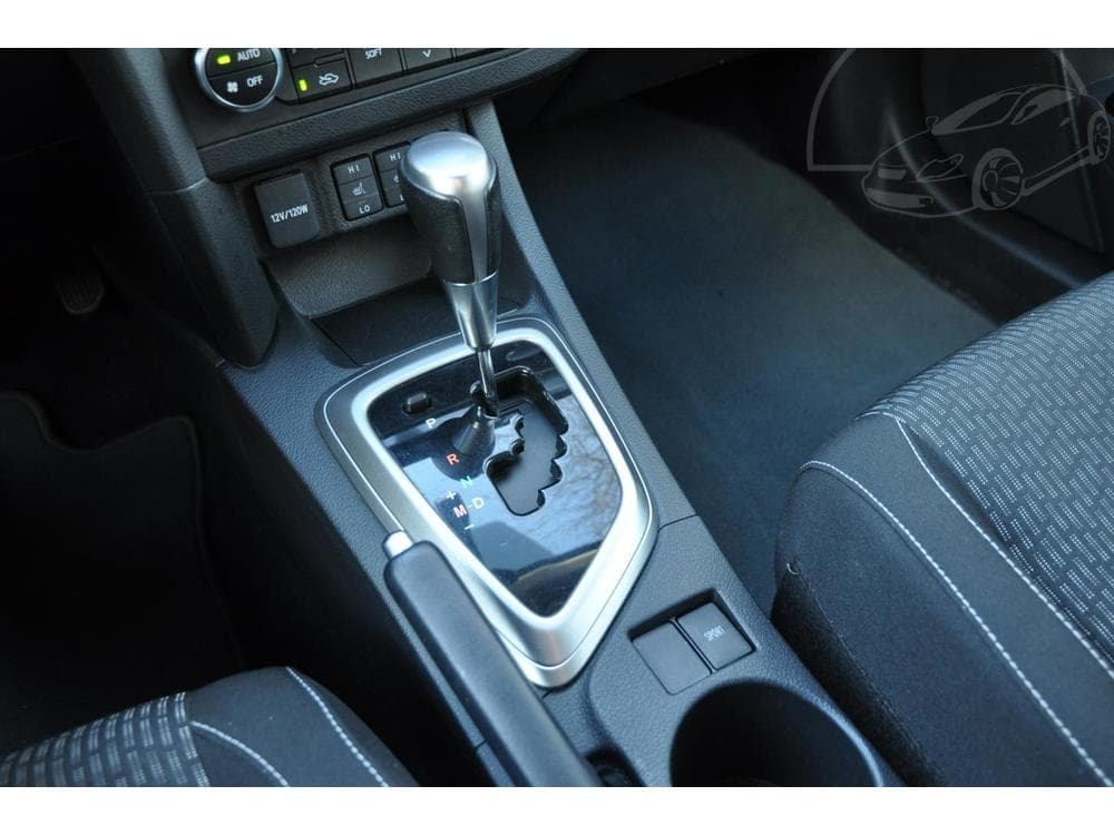 2015 Toyota Auris - 17